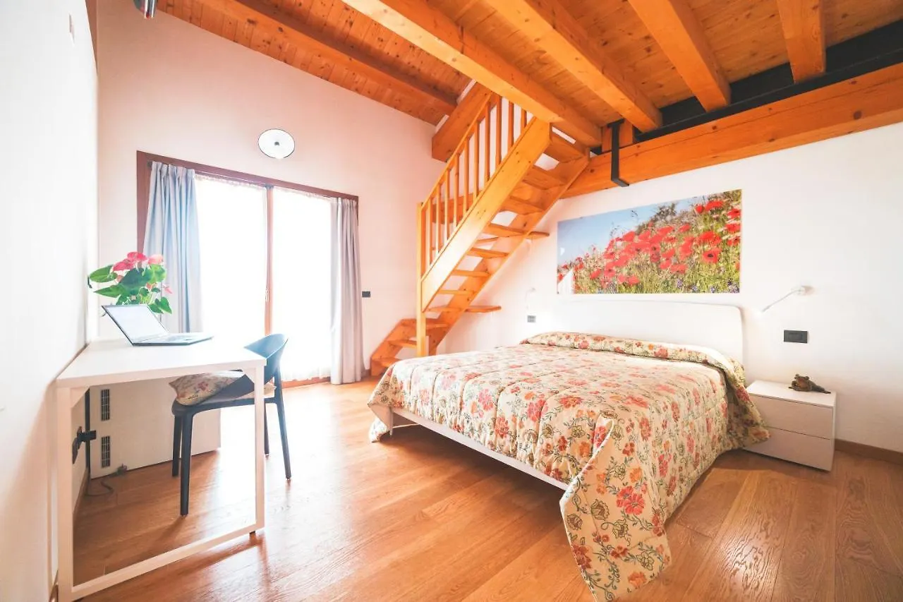 Bed and Breakfast Col Delle Rane Caerano Di San Marco 2*,  Italia