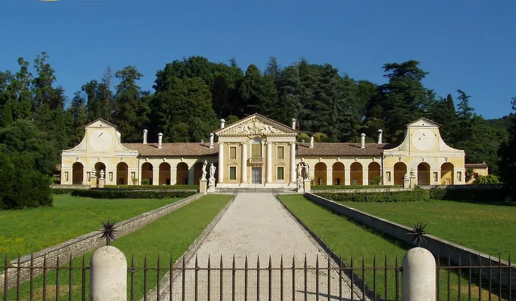 Bed and Breakfast Col Delle Rane Caerano Di San Marco 2*,  Italia
