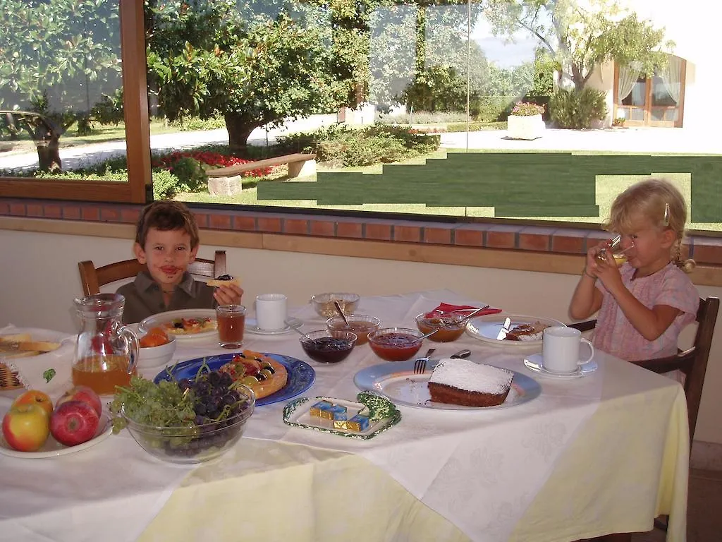 Bed and Breakfast Col Delle Rane Caerano Di San Marco Bed & Breakfast